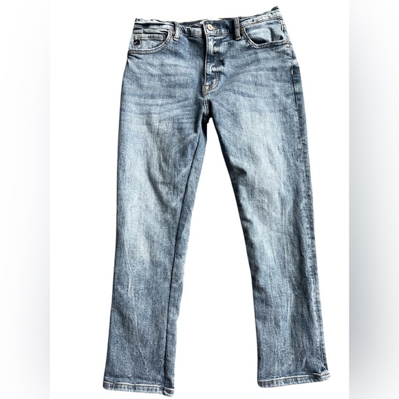 Ladies Kancan Straight High Rise Distressed Light Wash Jean Size 11/29 - Picture 1 of 4